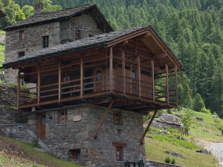 La casa in Valle d’Aosta, entre histoire et innovation