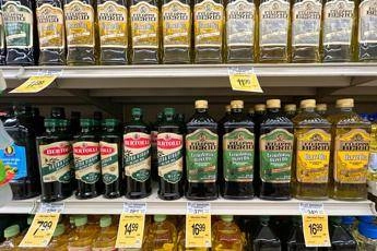 Usa, in vigore da oggi dazi del 10% sull'import