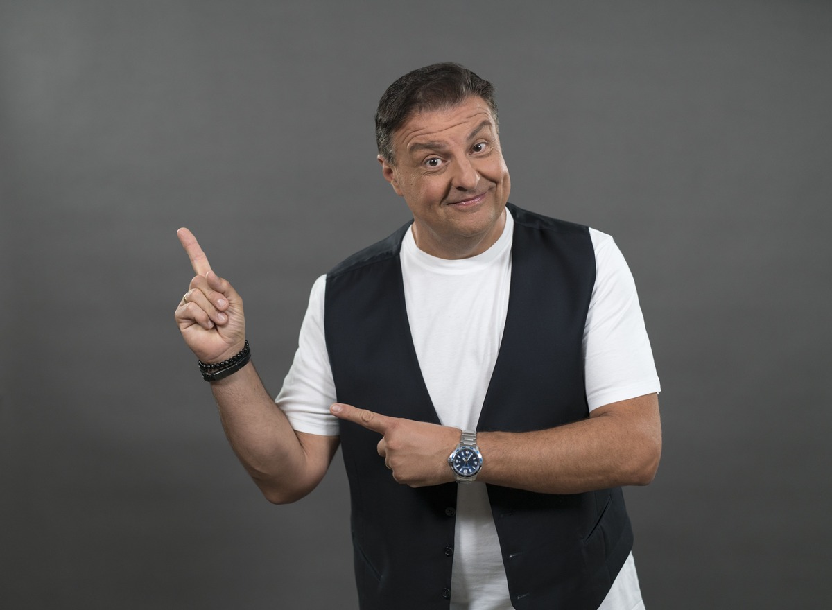 Claudio Lauretta chiude la quinta edizione di Sportivamente con lo spettacolo “Imitamorfosi”