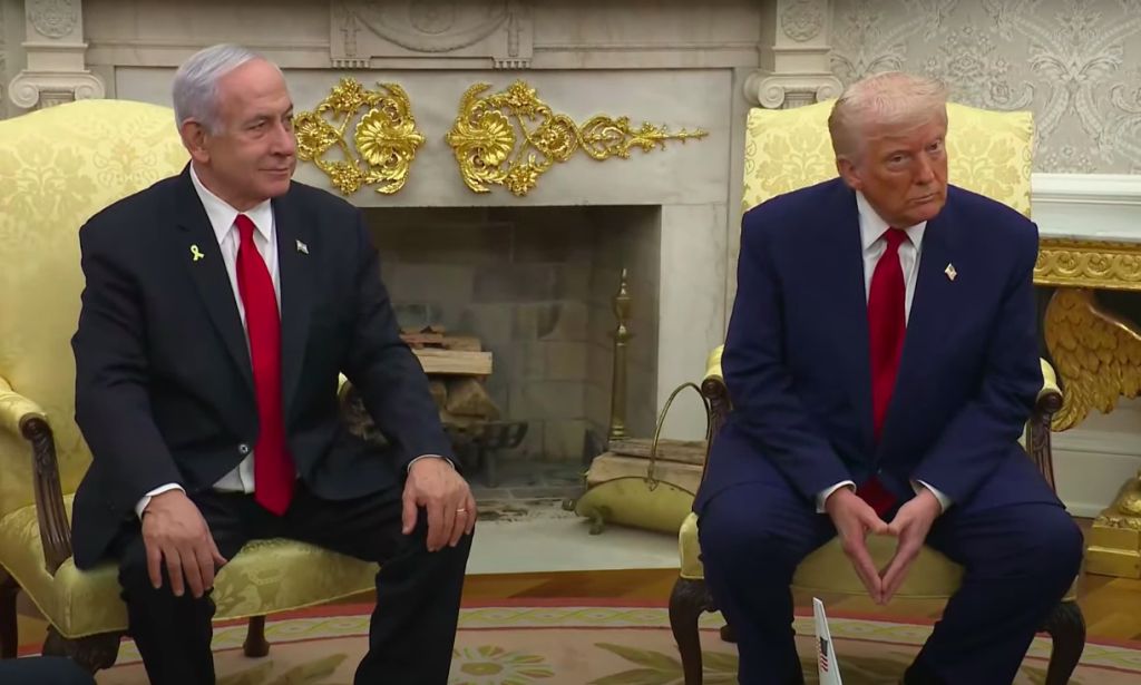 Trump incontra Netanyahu “Sabato avremo colloqui diretti con l’Iran” Trump incontra Netanyahu “Sabato avremo colloqui diretti con l’Iran”