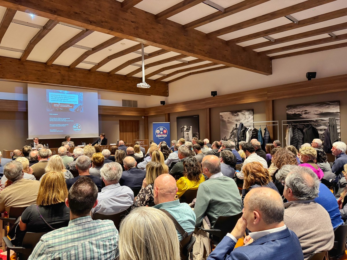 Prima serata degli Autonomisti di Centro: dibattito sull'Autonomia Speciale e le sfide future