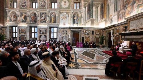 Il Papa ai leader religiosi: 