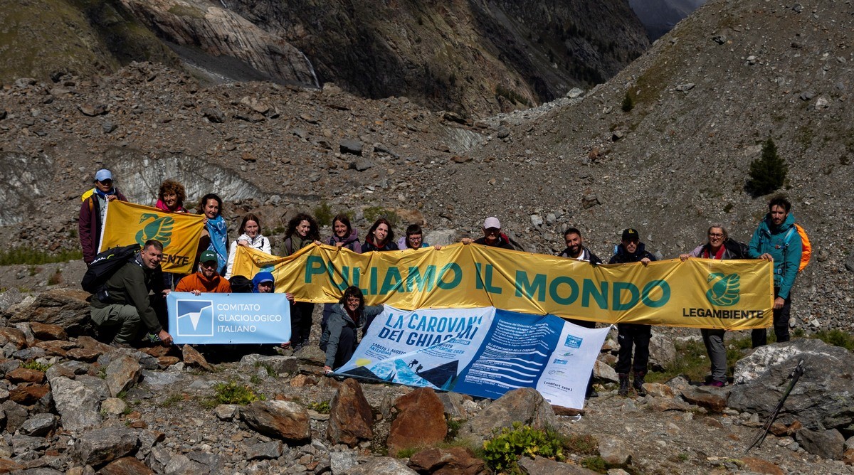 Il Monte Bianco restituisce i rifiuti del passato: al Miage la montagna presenta il conto