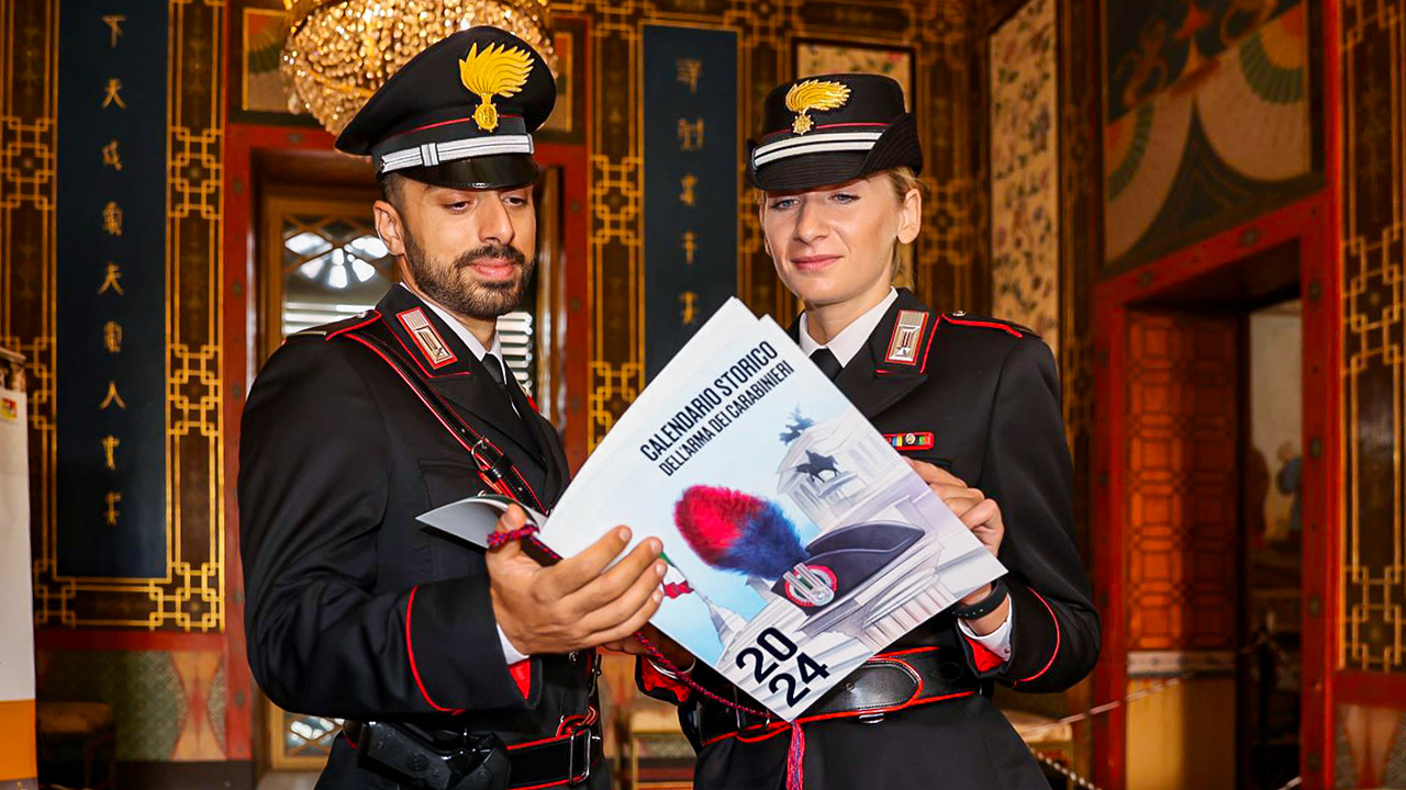 I Carabinieri presentano il Calendario Storico 2024 dedicato al tema ”I  Carabinieri e le Comunità” 