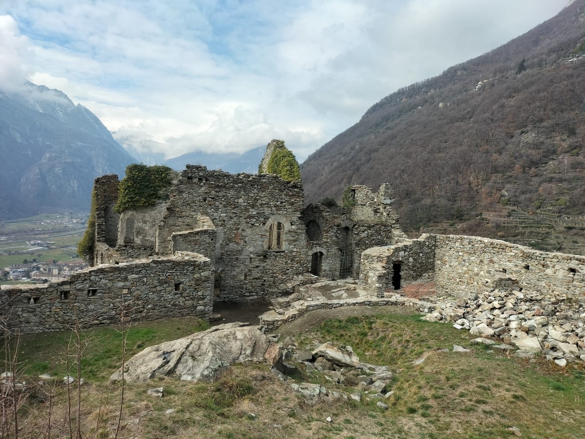 castello dei signori di quart
