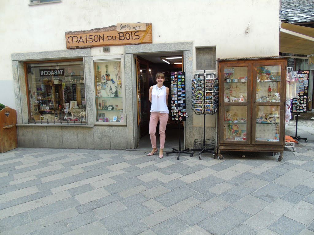 CASA SUBITO IN VALLE D'AOSTA Attività di vendita SOUVENIRS nel centro