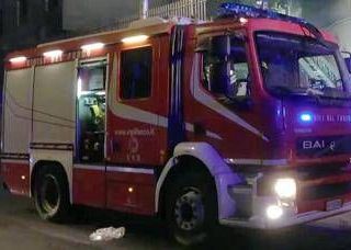 Incendi Sicilia, nella notte in fiamme la Riserva dello Zingaro: 50 case evacuate Incendi Sicilia, nella notte in fiamme la Riserva dello Zingaro: 50 case evacuate