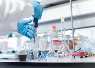 Tumori, ok a nuove terapie per neoplasie endometrio, retto e polmone