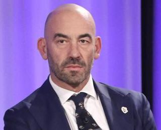 Influenza, Bassetti: "Gennaio pesante per virus e batteri, polmoniti in aumento"