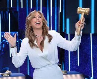 Verissimo, Sabrina Salerno chi è: la showgirl ospite oggi 9 febbraio di Silvia Toffanin
