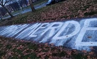 Foibe, a Torino insulti scritti a vernice davanti targa in memoria dell'esodo istriano