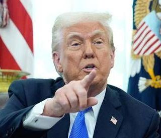 Trump annuncia dazi del 25% su auto non prodotte in Usa