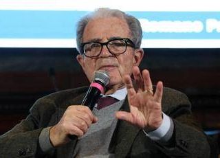 Prodi e la tirata di capelli alla giornalista: &quot;Ho sbagliato, ma non accetto strumentalizzazione&quot;