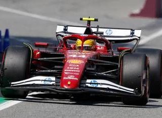 Gp Belgio, sorpresa a Spa: la Ferrari di Hamilton partirà dalla pit lane Gp Belgio, sorpresa a Spa: la Ferrari di Hamilton partirà dalla pit lane