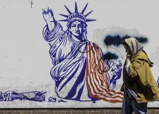 Iran, Wsj: possibile attacco Usa, Trump avvia 'discussioni preliminari'