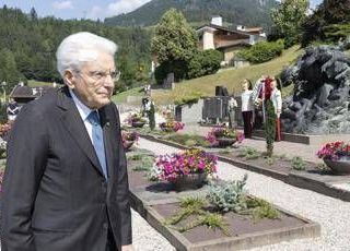 Mattarella: "Contro attese dell'umanità sparare su luoghi di preghiera e dove si distribuisce acqua" Mattarella: "Contro attese dell'umanità sparare su luoghi di preghiera e dove si distribuisce acqua"