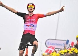 Tour de France, Arensman vince la 14esima tappa e Pogacar sempre in giallo Tour de France, Arensman vince la 14esima tappa e Pogacar sempre in giallo