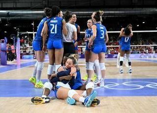 Pallavolo, azzurre in finale di Nations League: battuta la Polonia 3-0 Pallavolo, azzurre in finale di Nations League: battuta la Polonia 3-0