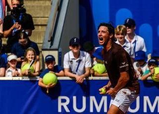 Darderi-Alcaraz oggi agli Us Open: orario, precedenti e dove vederla in tv e streaming Darderi-Alcaraz oggi agli Us Open: orario, precedenti e dove vederla in tv e streaming