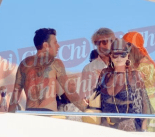 Fedez con Santanché e La Russa: "Sempre in missione per Pulp podcast" Fedez con Santanché e La Russa: "Sempre in missione per Pulp podcast"