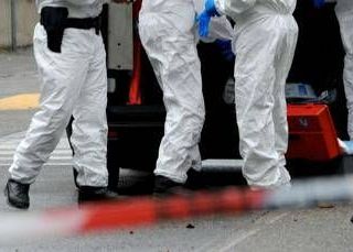 Bimba morta in casa a Bordighera: lesioni su cranio, gambe, addome e dorso di Beatrice Bimba morta in casa a Bordighera: lesioni su cranio, gambe, addome e dorso di Beatrice