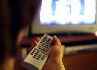 Ascolti tv giovedì 5 febbraio, 'Don Matteo' su Rai1 domina prime time