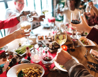 Occhio alle abbuffate, un solo super-pasto può far male al cuore