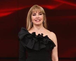 Ballando con le stelle, oggi decima puntata e Ilaria D'Amico ballerina per una notte