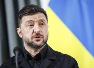 Ucraina, Zelensky: "Concordato incontro con Trump nel prossimo futuro" Ucraina, Zelensky: "Concordato incontro con Trump nel prossimo futuro"