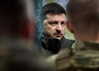 Ucraina sotto attacco di missili e droni. Zelensky: "Da Russia terrorismo deliberato contro i civili"