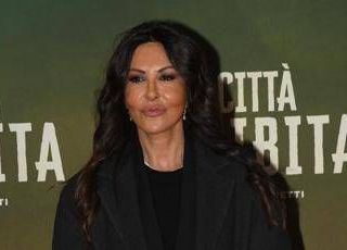 Ascolti tv, trionfa 'A testa alta': la serie di Canale 5 vola con il 25,2%