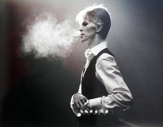 David Bowie 10 anni dopo, due nuove biografie raccontano il 'Duca Bianco'