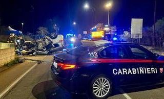 Incidente nel leccese, un morto e due feriti: vittima insegnante di scuola media