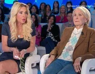 Domenica In, Valeria Marini e la mamma da Mara Venier: cosa è successo un anno fa