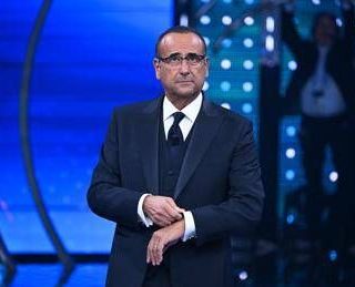 Sanremo 2026, Conti: "Per Pucci mi dispiace umanamente e professionalmente" Sanremo 2026, Conti: "Per Pucci mi dispiace umanamente e professionalmente"