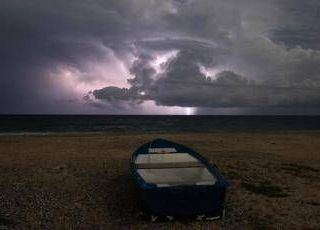 Neve al Nord, emergenza pioggia al Sud: Italia divisa, le previsioni meteo