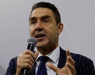 Vannacci e il 'casting' per il partito: Adinolfi e Cicalone piacciono, Soumahoro bocciato Vannacci e il 'casting' per il partito: Adinolfi e Cicalone piacciono, Soumahoro bocciato
