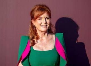 Sarah Ferguson deve tornare al lavoro: "Ha bisogno di soldi" Sarah Ferguson deve tornare al lavoro: "Ha bisogno di soldi"