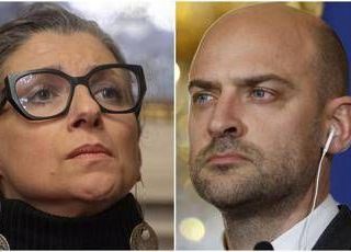 La Francia chiede le dimissioni di Francesca Albanese da relatrice Onu: "Da lei dichiarazioni oltraggiose" La Francia chiede le dimissioni di Francesca Albanese da relatrice Onu: "Da lei dichiarazioni oltraggiose"