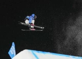 Milano Cortina, le gare di oggi: dallo sci allo short track con Fontana, orari e dove vedere gli azzurri Milano Cortina, le gare di oggi: dallo sci allo short track con Fontana, orari e dove vedere gli azzurri