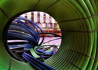 Fibra ottica, lo switch on fa bene al pil e all'occupazione: a che punto siamo? Fibra ottica, lo switch on fa bene al pil e all'occupazione: a che punto siamo?