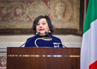 "Attenta a chi ti aspetta dietro l'angolo", minacce di morte a Simonetta Matone "Attenta a chi ti aspetta dietro l'angolo", minacce di morte a Simonetta Matone