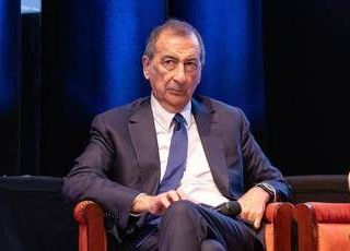 Caso Bastoni, Sala: "Ha sbagliato, ma Del Piero e Chiellini simulavano e ora sono censori" Caso Bastoni, Sala: "Ha sbagliato, ma Del Piero e Chiellini simulavano e ora sono censori"