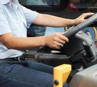 Termine per la presentazione delle domande per l’ammissione all’esame per l’iscrizione al ruolo dei conducenti di veicoli adibiti ad autoservizi pubblici non di linea della Valle d’Aosta