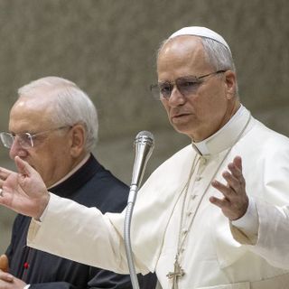 Papa “Pace non è utopia spirituale, abbandonare idolatria del profitto”