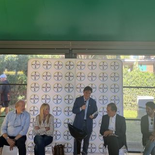 Tumore prostata, Bayer Italia porta la prevenzione sul campo da padel