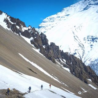 Farnesina, contattati i 5 alpinisti di Como in Nepal, stanno bene