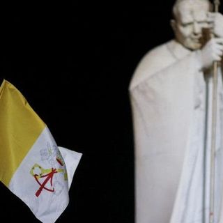 Il Papa al Gemelli stabile in un quadro complesso, giornata tra riposo e preghiera