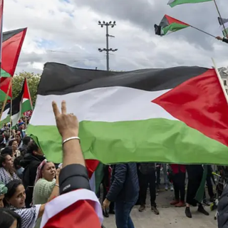 In Valle d'Aosta fiaccole spente e bandiere palestinesi ripiegate