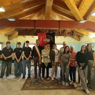 I neo 18enni con la maestra Silvana